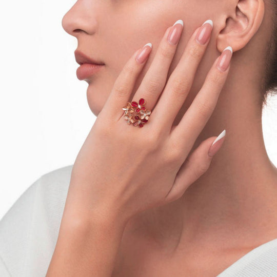 A model showing Samra Marquise Butterfly Rose Gold Multi Ring on her finger