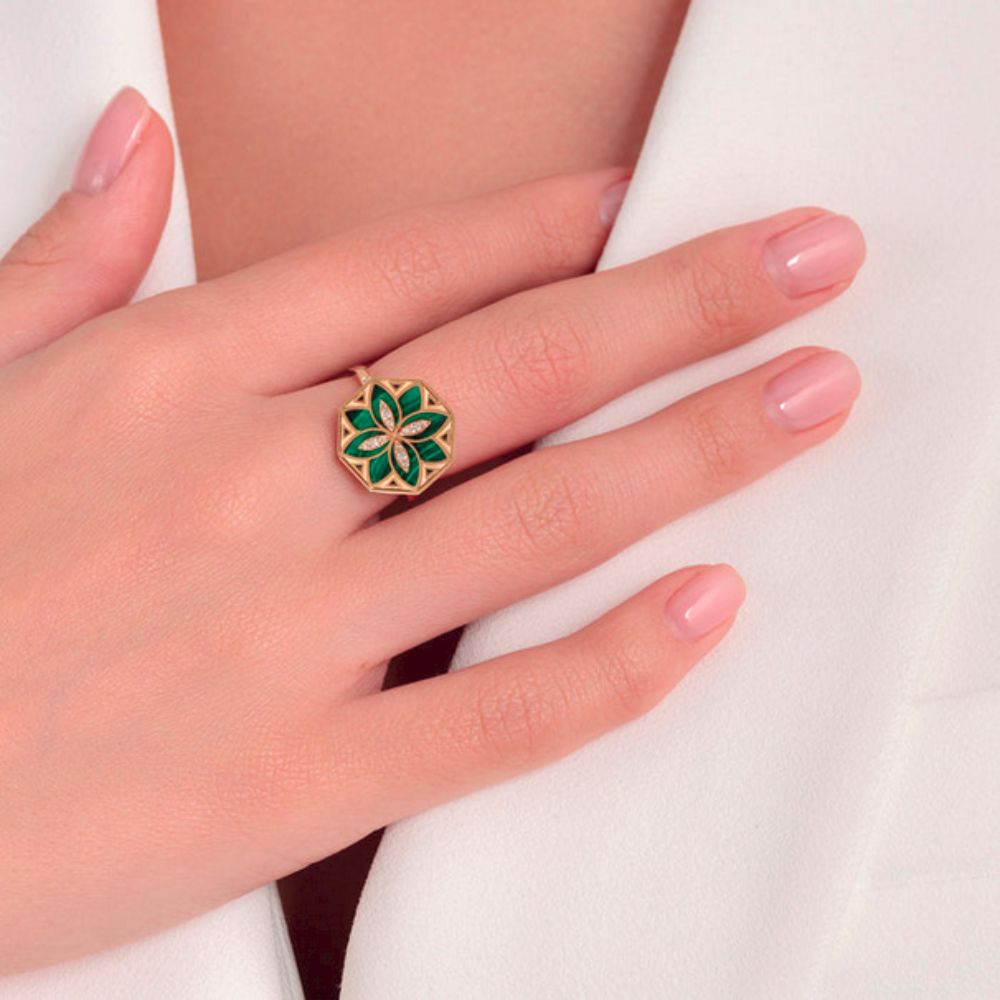 A model wearing Samra Ward Turath Small Ring