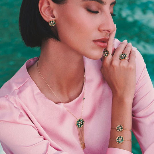 A model showing off her Samra Ward Turath Small Rings