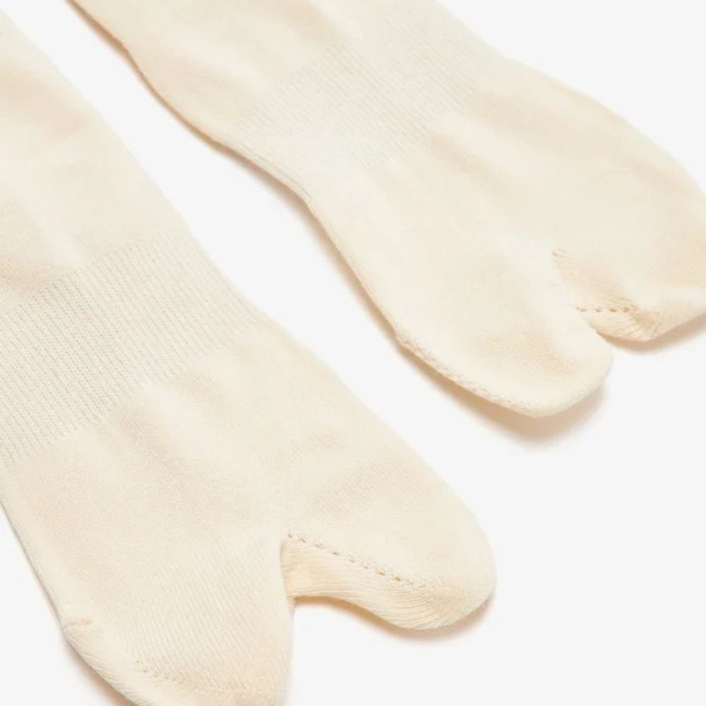 Tabi socks