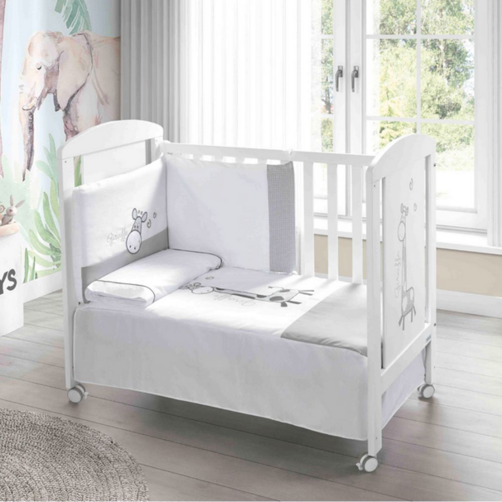 Micuna Sabana Crib and Changing Table Set - Sustainable Beech Wood, Giraffe Design, Space-Saving Design