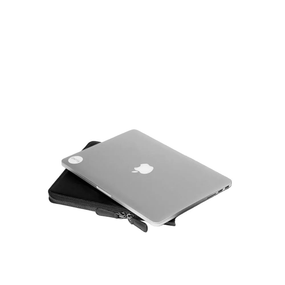 Ryokō Mark Tech Handcrafted Japanese Leather Portfolio with Tech and Document Storage