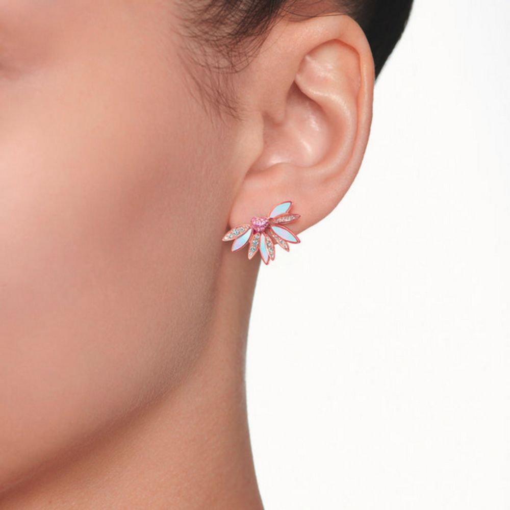 A model wearing Samra Love Me Love Me Not Rose Gold Small Earrings
